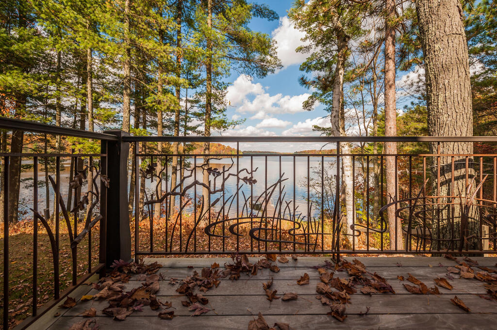 Aulik Design Build: Chippewa County Wisconsin Lake View from Deck